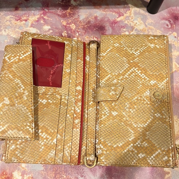 Hammitt levy versatile wallet/crossbody. Excellent condition!! Like new! - Picture 5 of 7